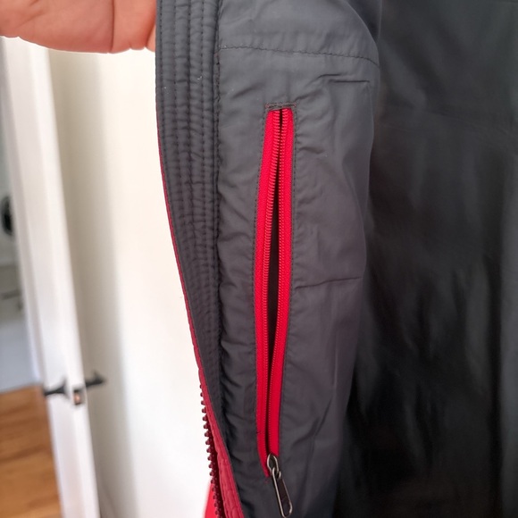 MARMOT VEST sleeveless puffer Medium red outdoors winter - Picture 5 of 6